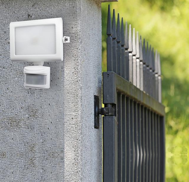 TIBELEC Projecteur LED 10W blanc avec détecteur