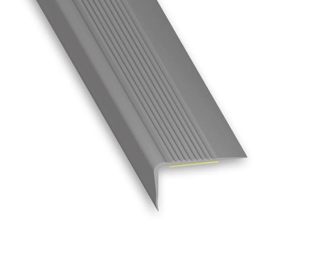 Nez de marche 100% pvc gris 69x40mm x1m70