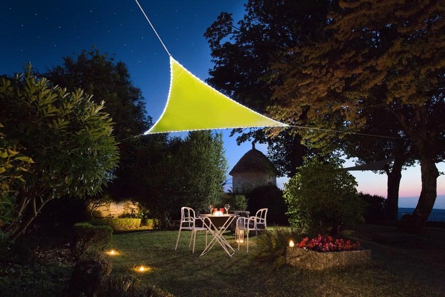 Voile d''ombrage lumineuse